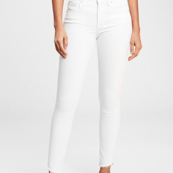 GAP Denim - 𝅺GAP True Skinny Raw Hem White Jeans, size 29